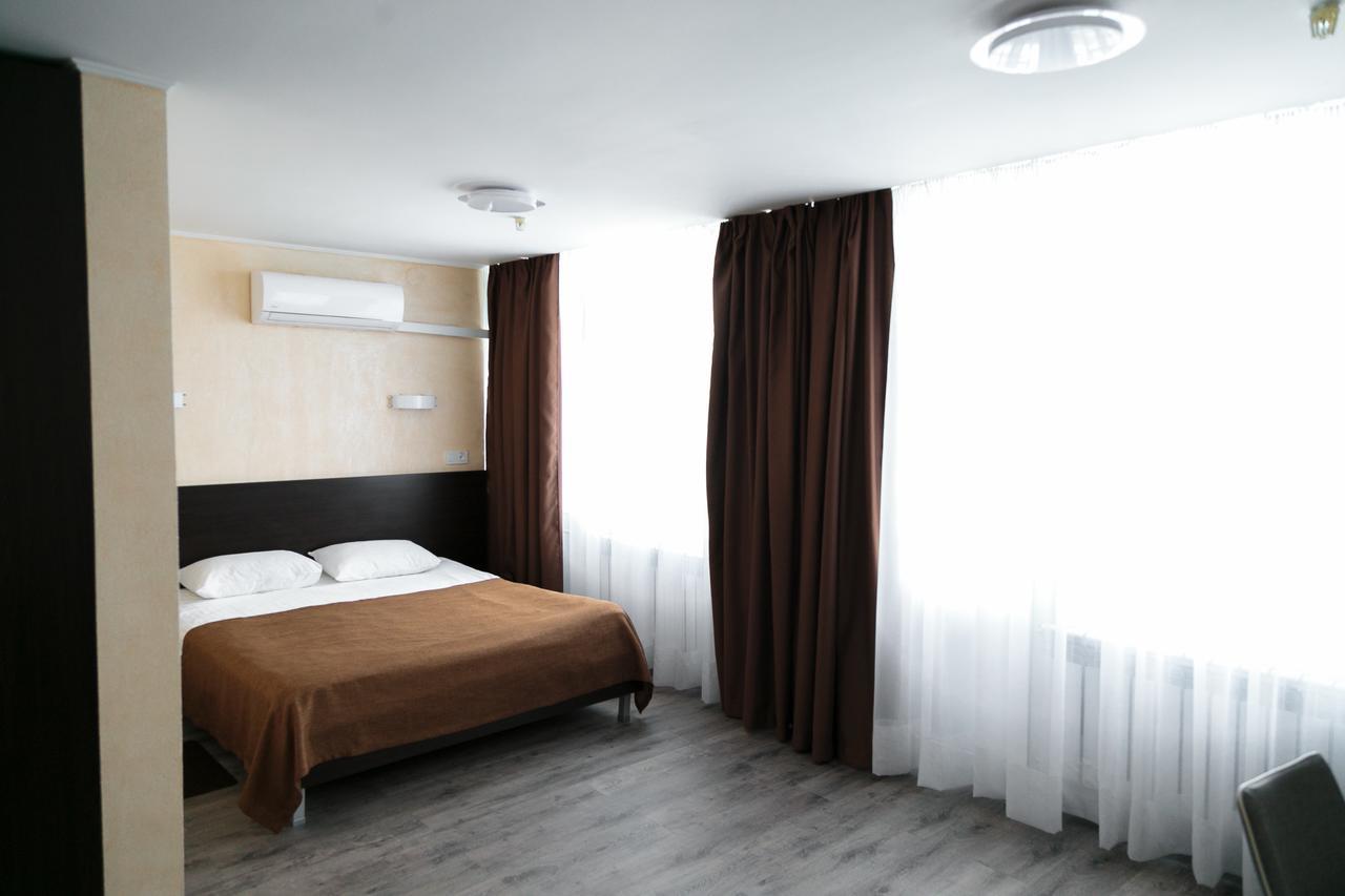 Tourist Hotel Charkov Buitenkant foto