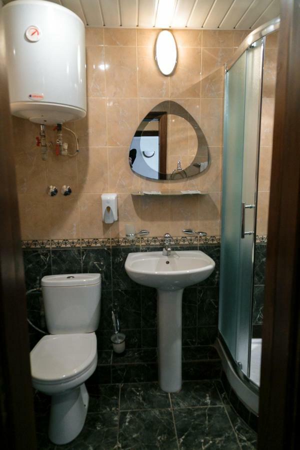 Tourist Hotel Charkov Buitenkant foto