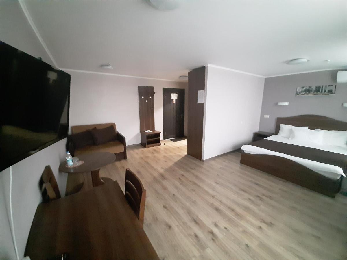 Tourist Hotel Charkov Buitenkant foto