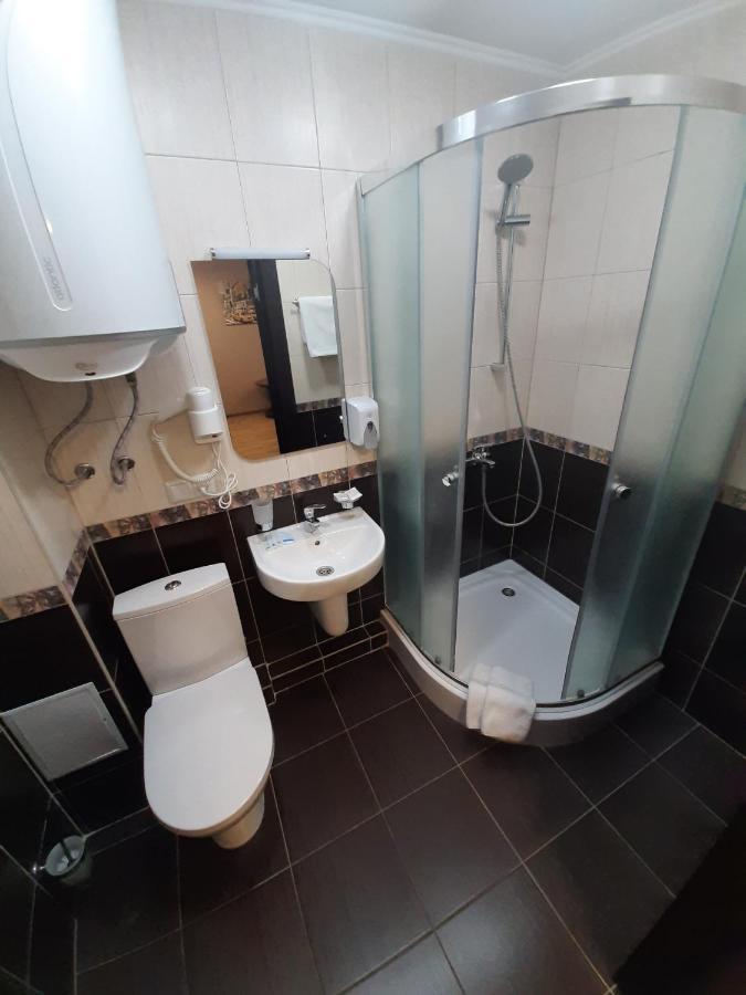 Tourist Hotel Charkov Buitenkant foto